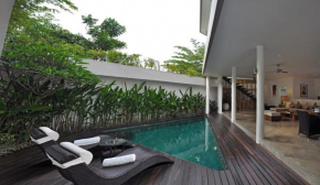 Гостиница Villa La Sirena by Nagisa Bali  Kuta